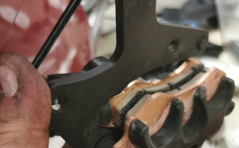 Peugeot Pulsion 125 E4 Allure Bremse vorn mit TRW Sinter Belägen